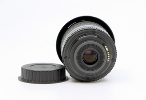 Miniature 3 : Canon EF-S 18-55mm F3.5-5.6 II