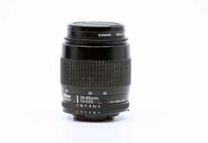 Miniature 5 : Nikon F50 + Nikkor 35-80mm