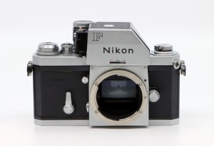 Miniature 2 : Nikon F + Nikkor-s 50mm F1.4