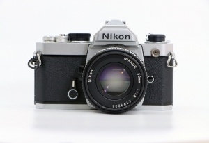 Miniature 1 : Nikon FM + 50mm F1.8 + Nikkor 43-86mm F3.5