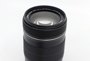 Miniature 5 : Canon EF-S 18-135mm F3.5-5.6 IS