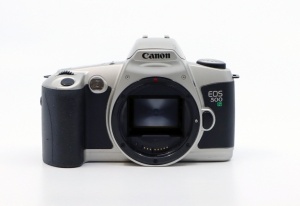 Miniature 1 : Canon EOS 500n + EF 28-80mm F3.5-5.6 II