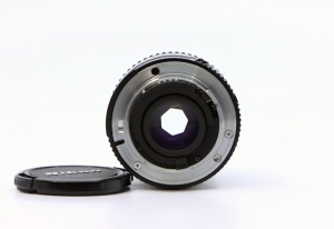 Miniature 8 : Nikon F-301 + Nikkor 50mm + Cosina 75-200mm 