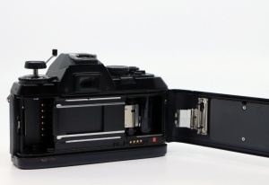 Miniature 5 : Nikon F-301 + Nikkor 50mm + Cosina 75-200mm 