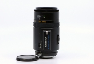 Miniature 9 : Nikon F-301 + Nikkor 50mm + Cosina 75-200mm 