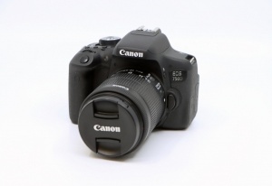 Miniature 2 : Canon EOS 750D + 18-55mm