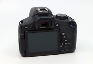 Miniature 4 : Canon EOS 750D (Boitier nu)