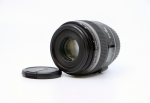 Miniature 2 : Canon EF-S 60mm F2.8 USM