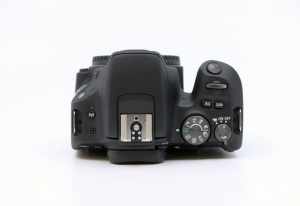 Miniature 4 : Canon EOS 200D (Boitier nu)