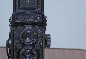 Miniature 1 : Yashica mat-124 g