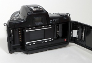 Miniature 5 : Nikon F-601 + Nikkor AF 28-70mm
