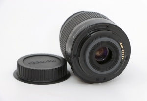 Miniature 3 : Canon EF-S 18-55mm F3.5-5.6 IS