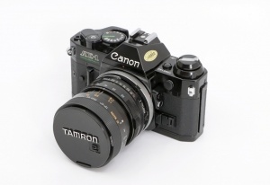 Miniature 1 : Canon AE-1 program + 2 objectifs