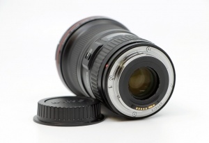 Miniature 4 : Canon EF 16-35mm F2.8 L IS II USM